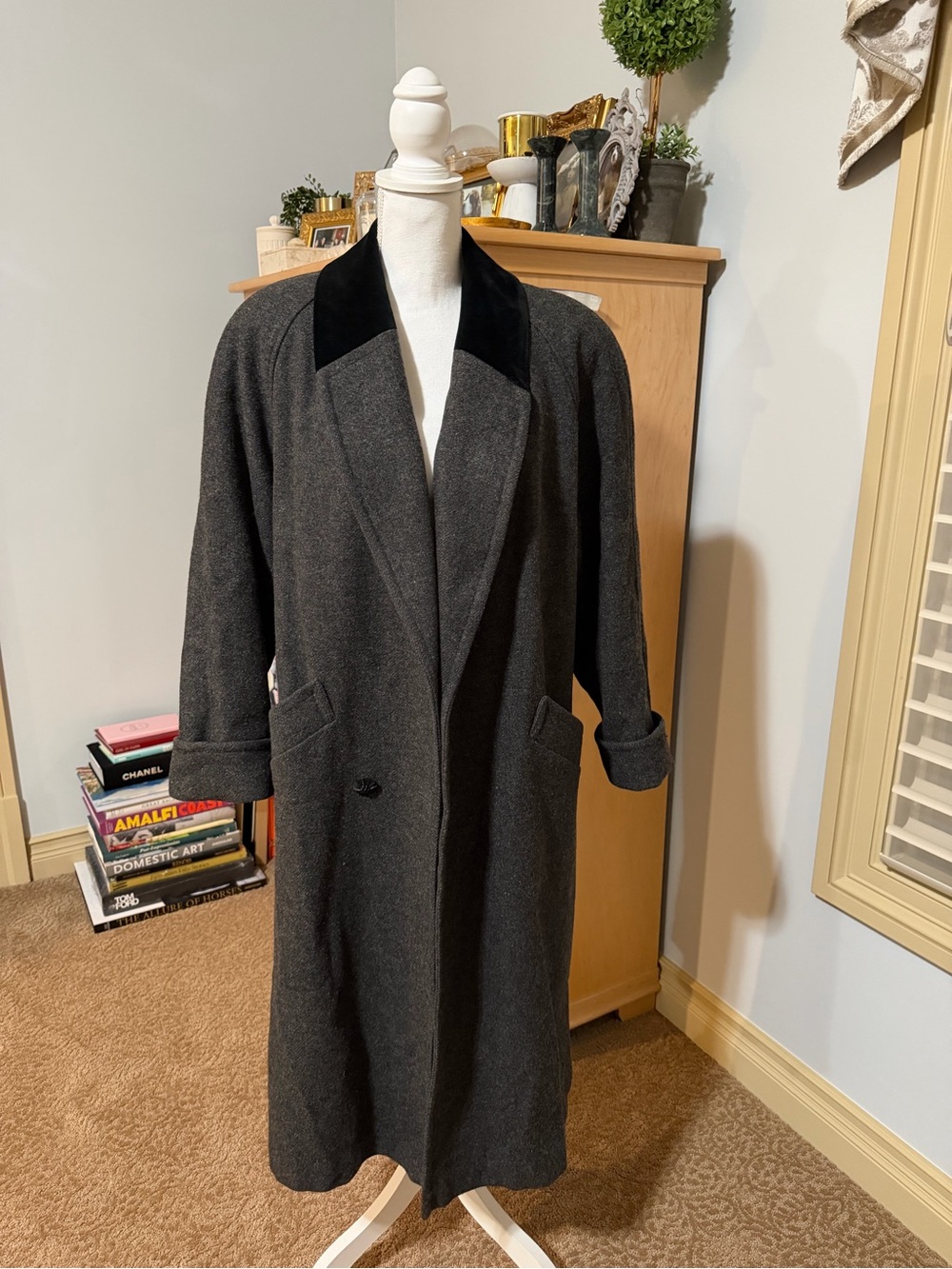 Women’s Vintage Jofeld Dark Gray Wool-Blend Long Coat with Black Collar Coat S
